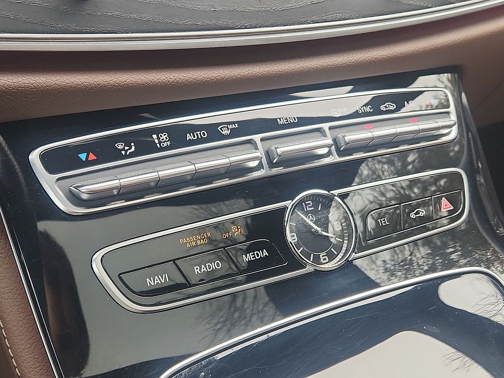 Thumbnail: 2017 Mercedes-Benz E-Class - 15