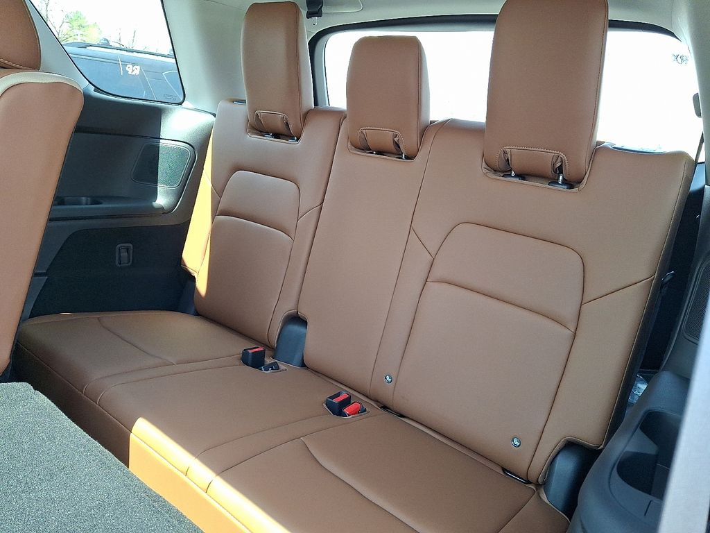 2026 Nissan Pathfinder — photo 7