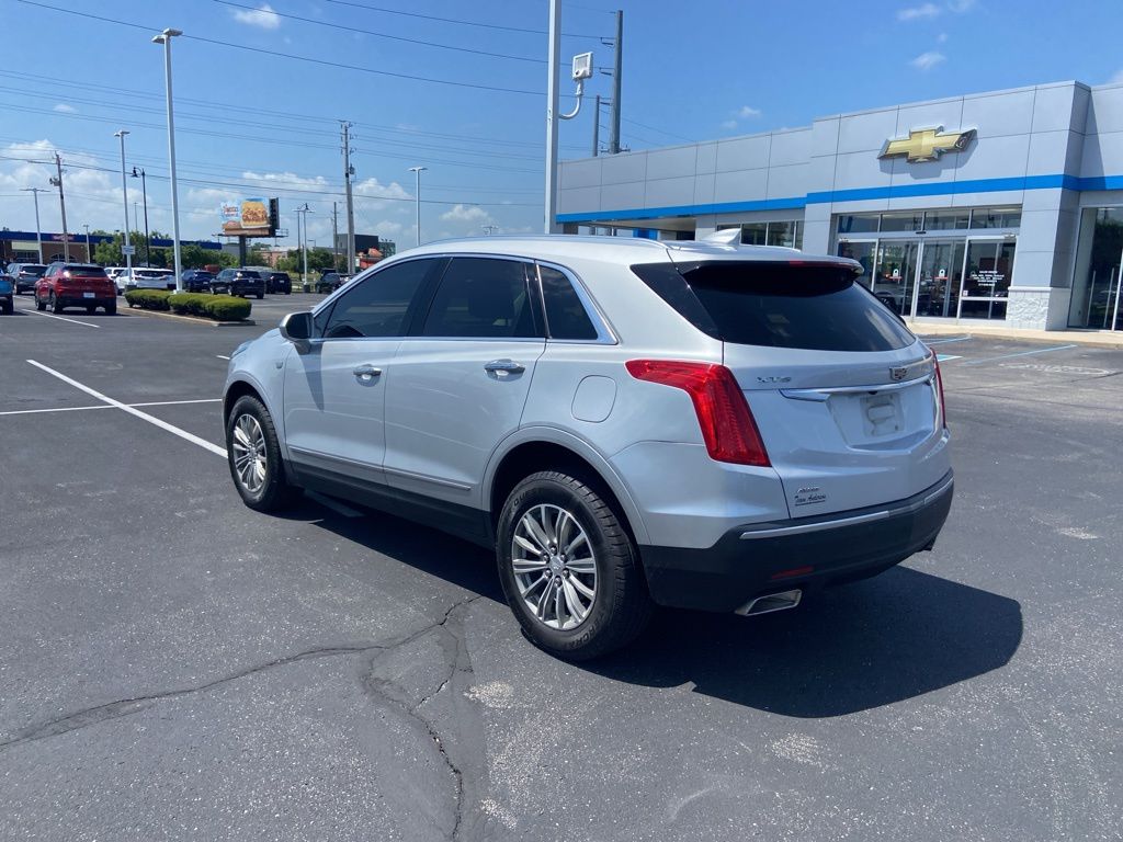 Thumbnail: 2018 Cadillac XT5 - 3