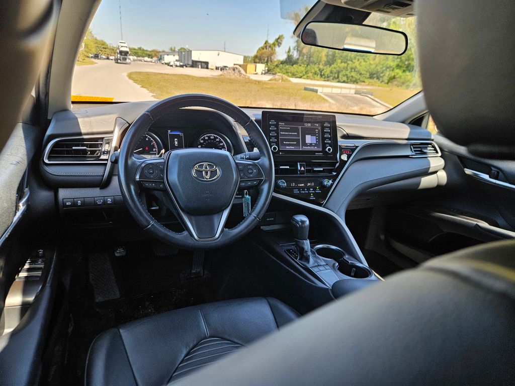 2022 Toyota Camry SE 12