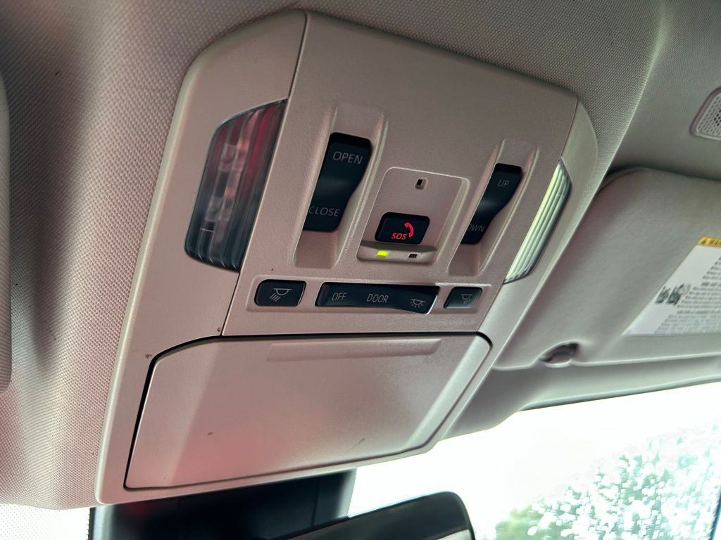 Thumbnail: 2024 Toyota Highlander - 31