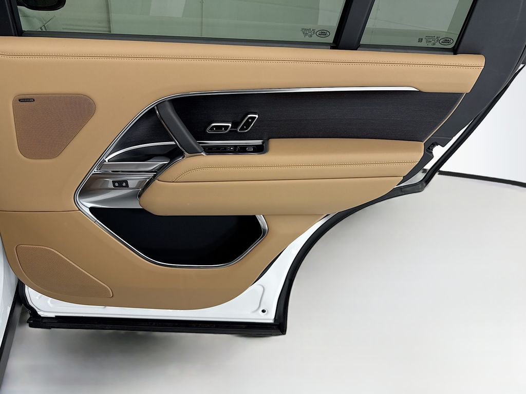 Thumbnail: 2026 Land Rover Range Rover - 26