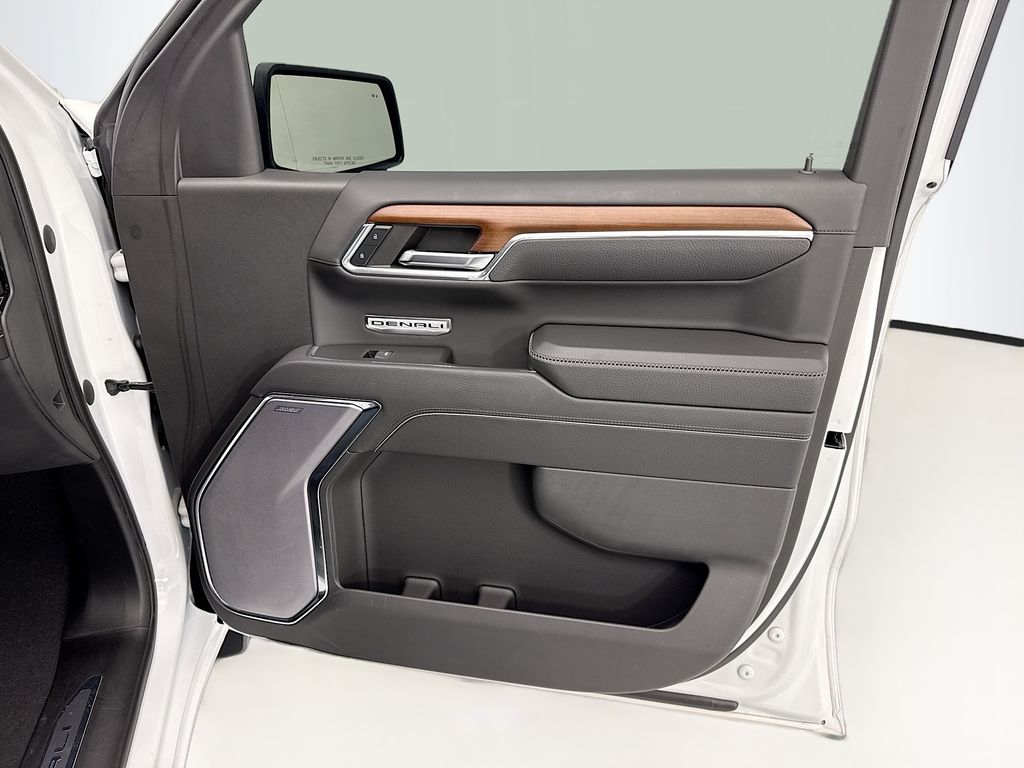 Thumbnail: 2023 GMC Sierra 1500 - 23