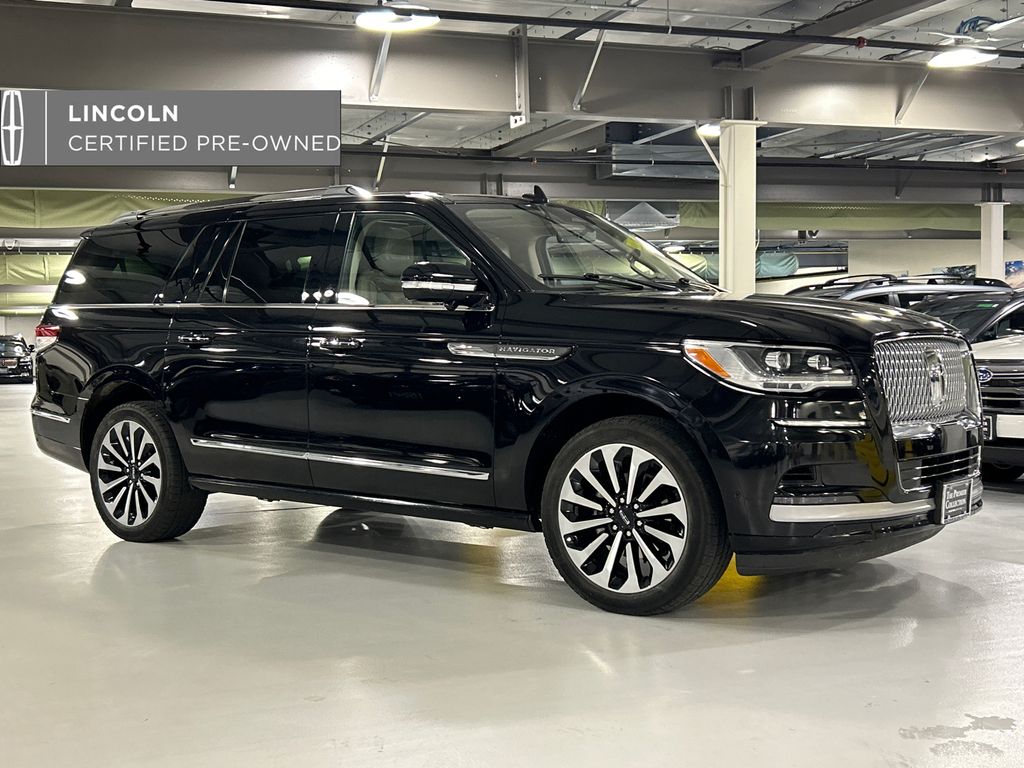 Black Metallic 2023 Lincoln Navigator SUV / Crossover Four-Wheel Drive Automatic