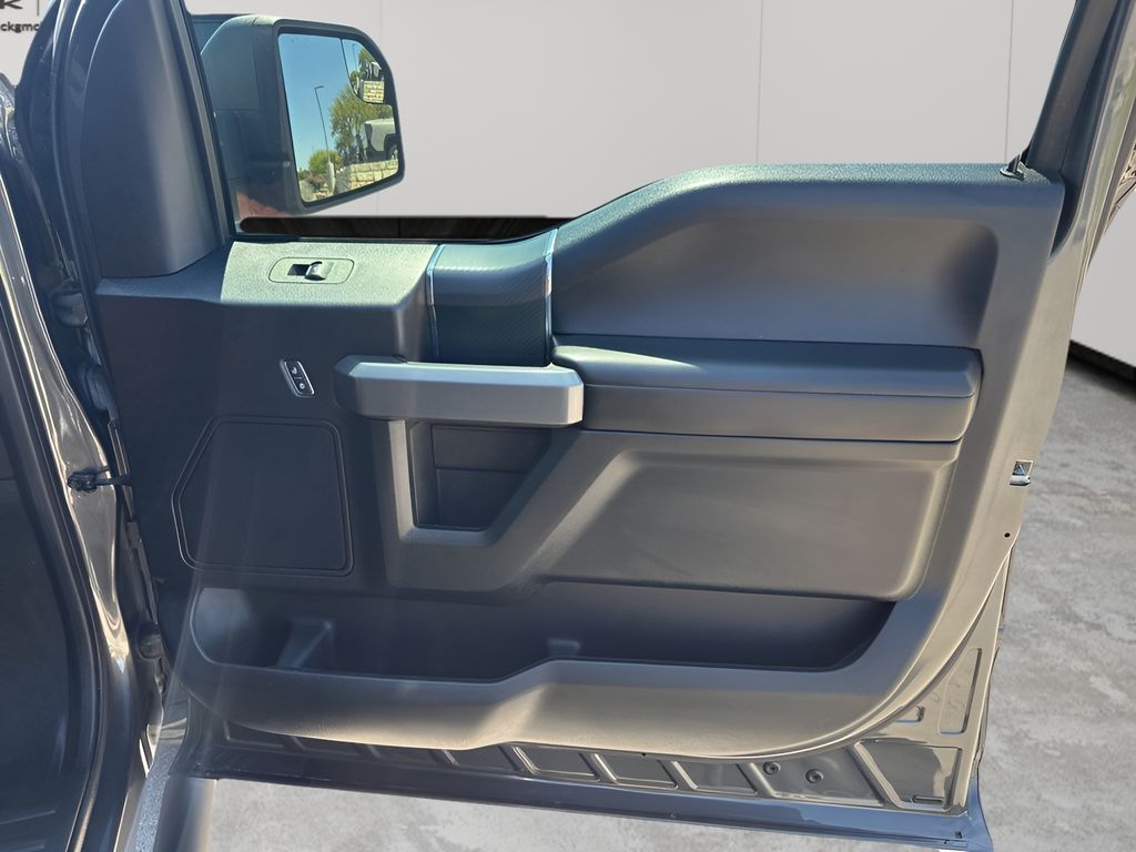 Used Car 2019 Ford F-150  Xlt For Sale Under $25,000 In Austin, Texas