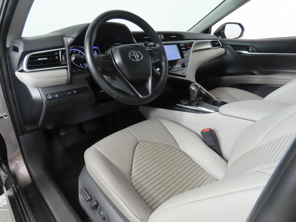 Thumbnail: 2018 Toyota Camry - 25