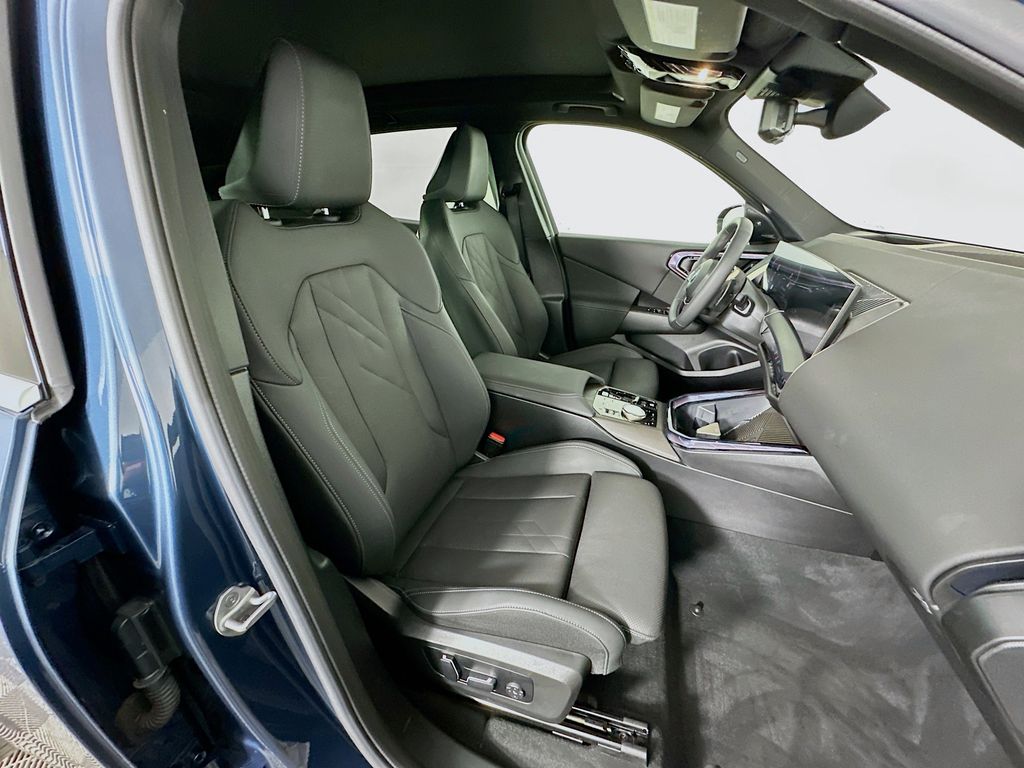 Thumbnail: 2025 BMW X3 - 27