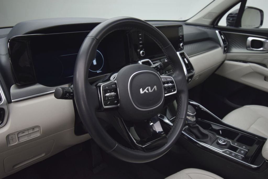 used 2023 Kia Sorento car, priced at $28,500