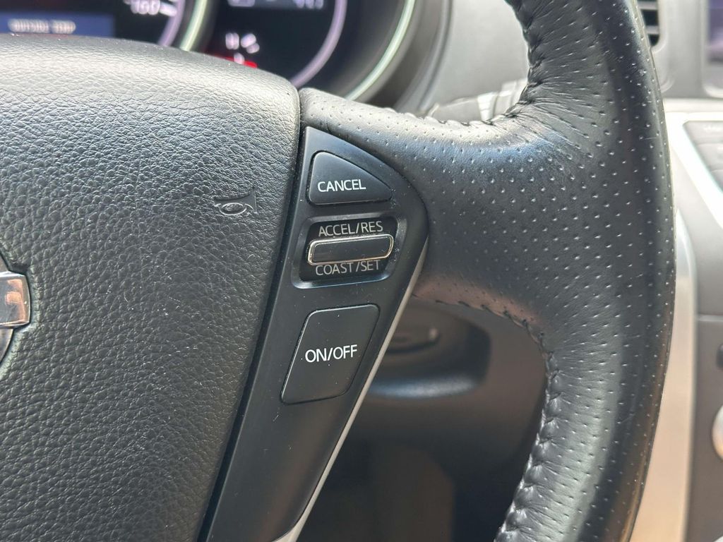 Thumbnail: 2011 Nissan Murano - 13