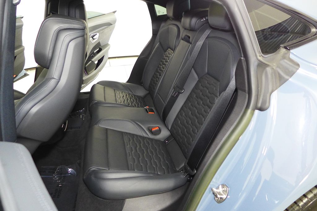 Thumbnail: 2024 Audi e-tron GT - 20