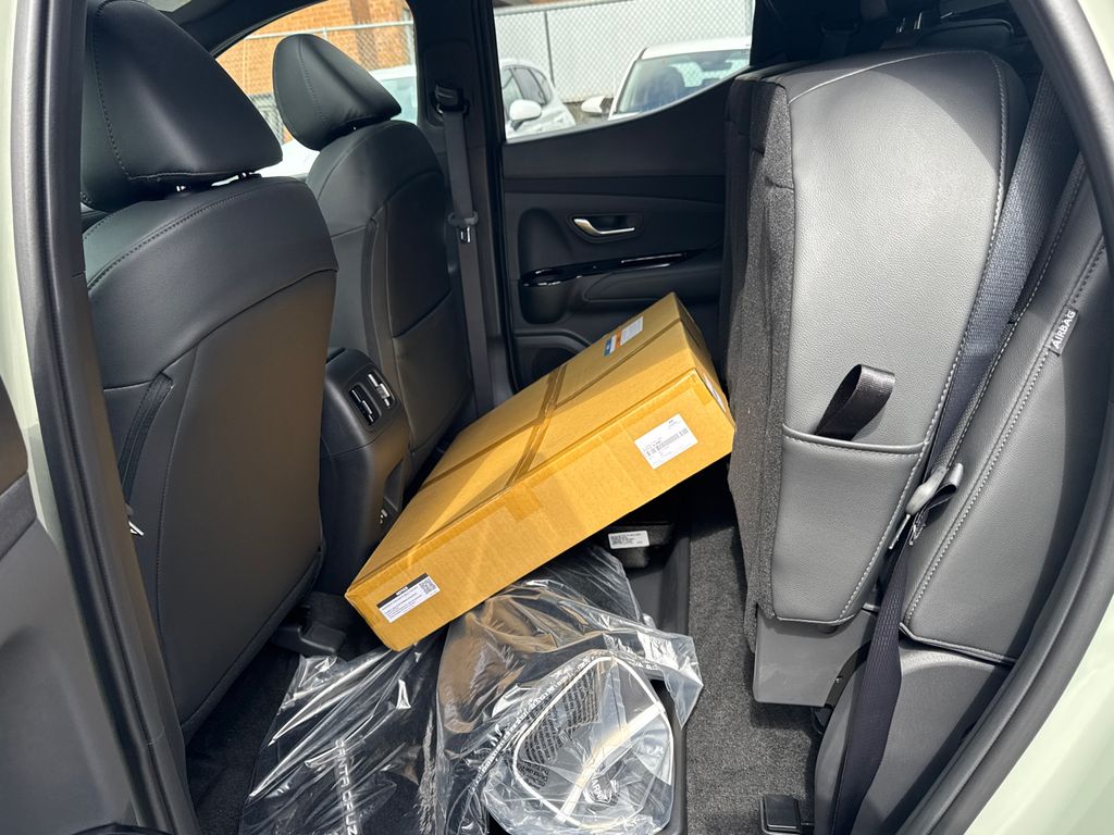 2025 Hyundai Santa Cruz SEL Activity photo 11