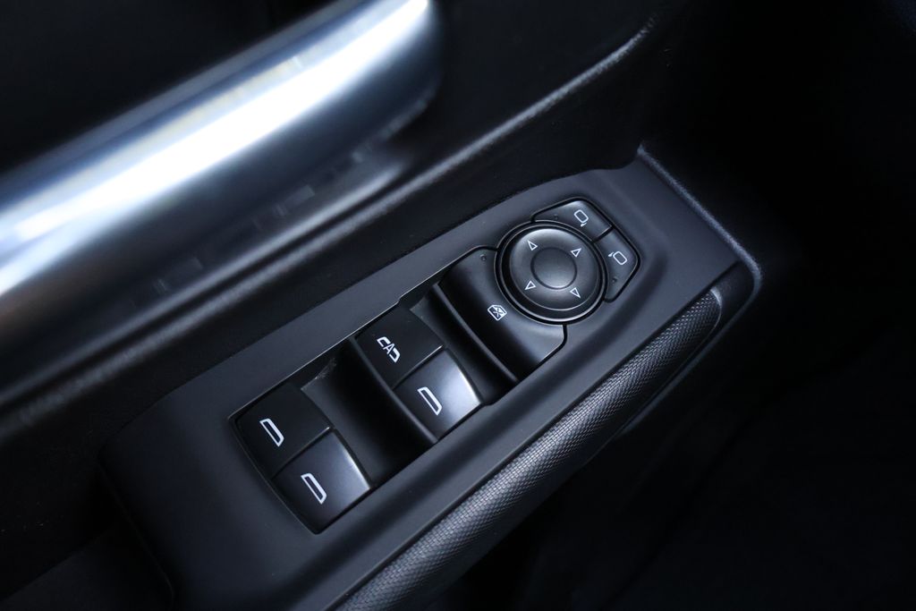 Thumbnail: 2021 Chevrolet Silverado 1500 - 31