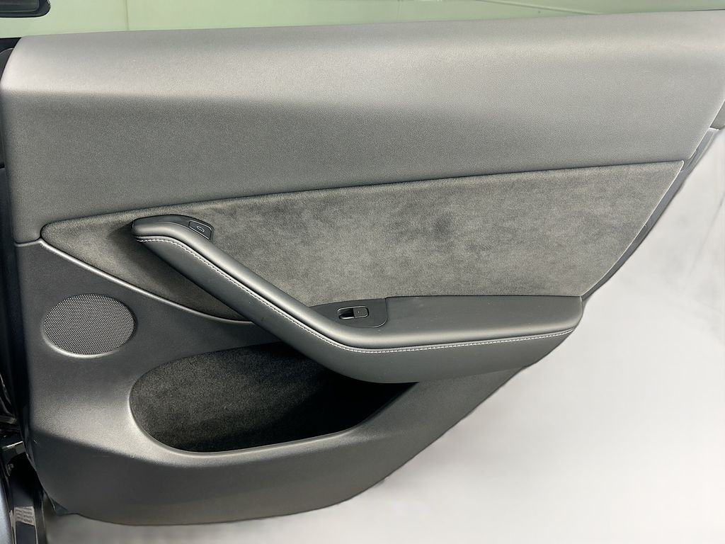 Thumbnail: 2022 Tesla Model Y - 26