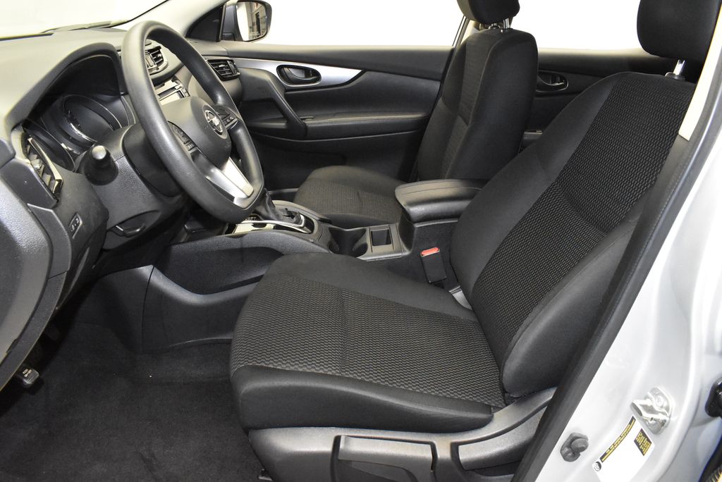 2021 Nissan Rogue Sport S 14