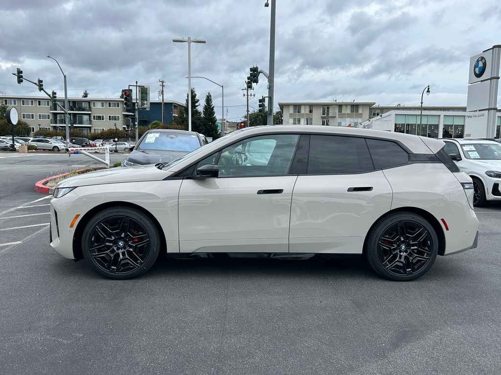 Thumbnail: 2026 BMW iX - 2