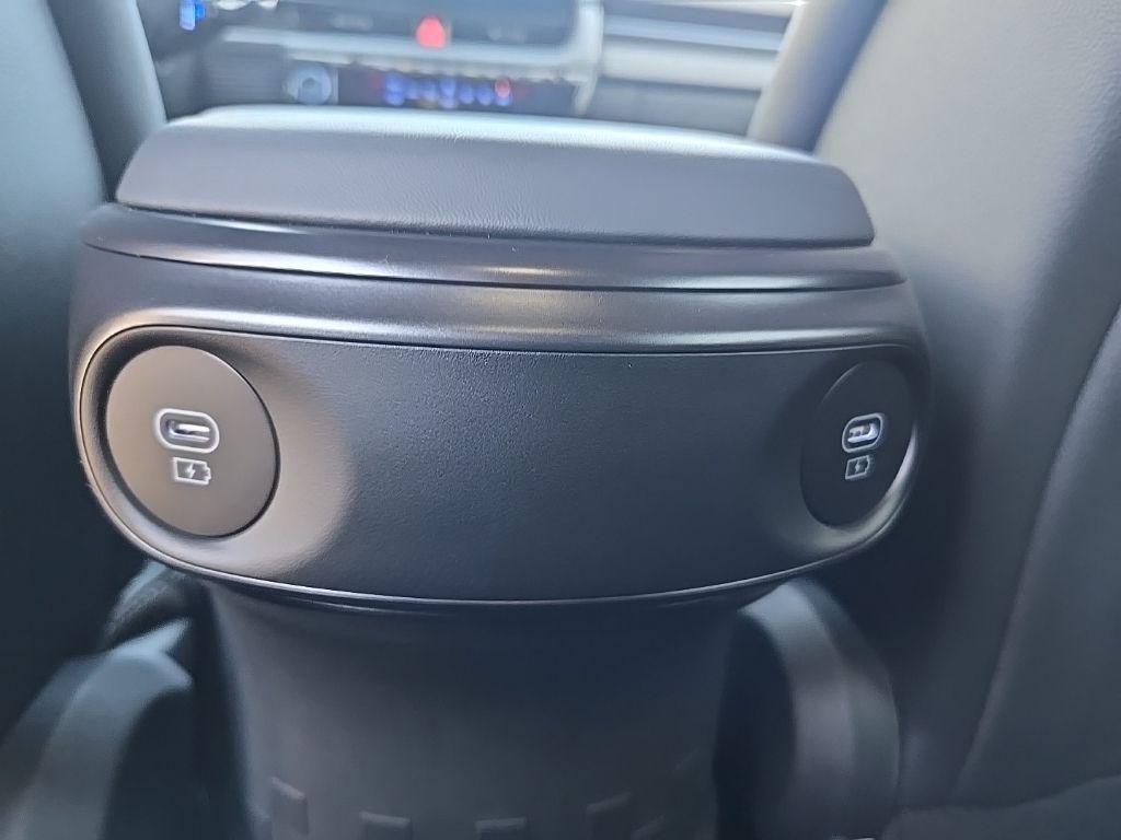 2025 Hyundai Ioniq 5 SE 29
