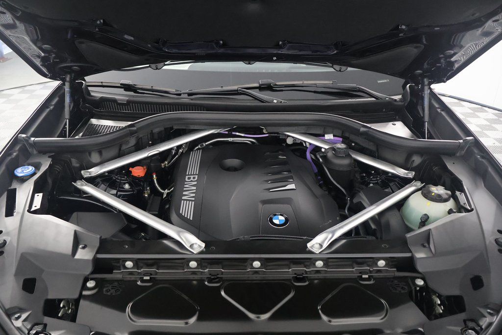 Thumbnail: 2026 BMW X5 - 9