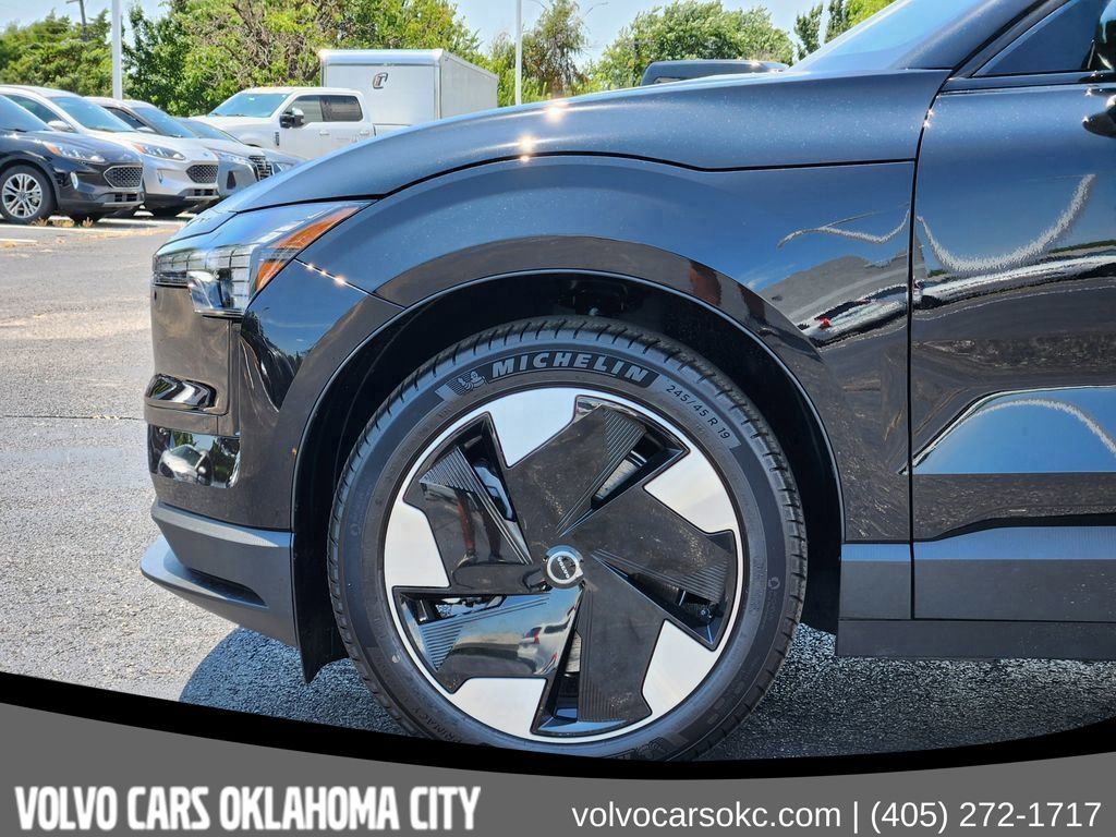 2025 Volvo EX30 Plus - Photo 6