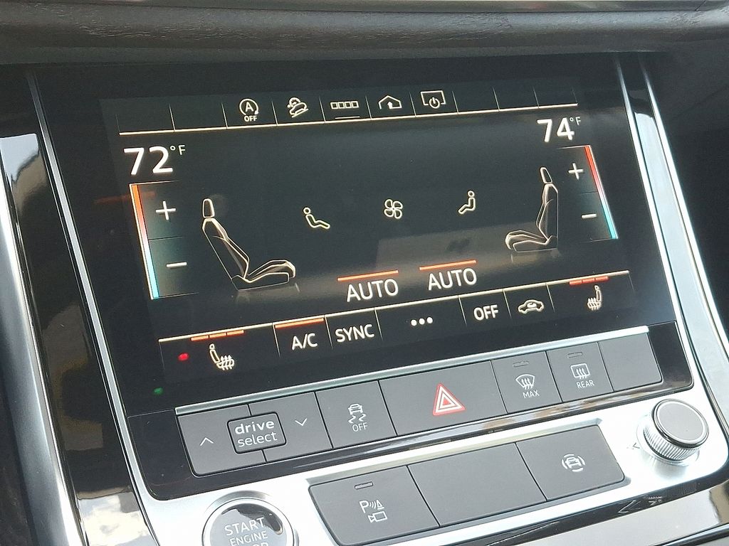 Thumbnail: 2023 Audi Q8 - 17