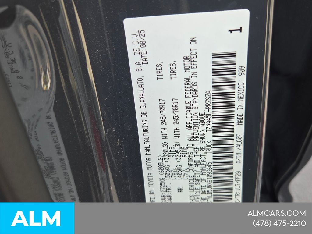 Used 2025  Toyota SR5 image 8
