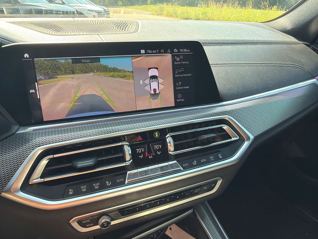 Used 2020 White BMW xDrive40i image 28