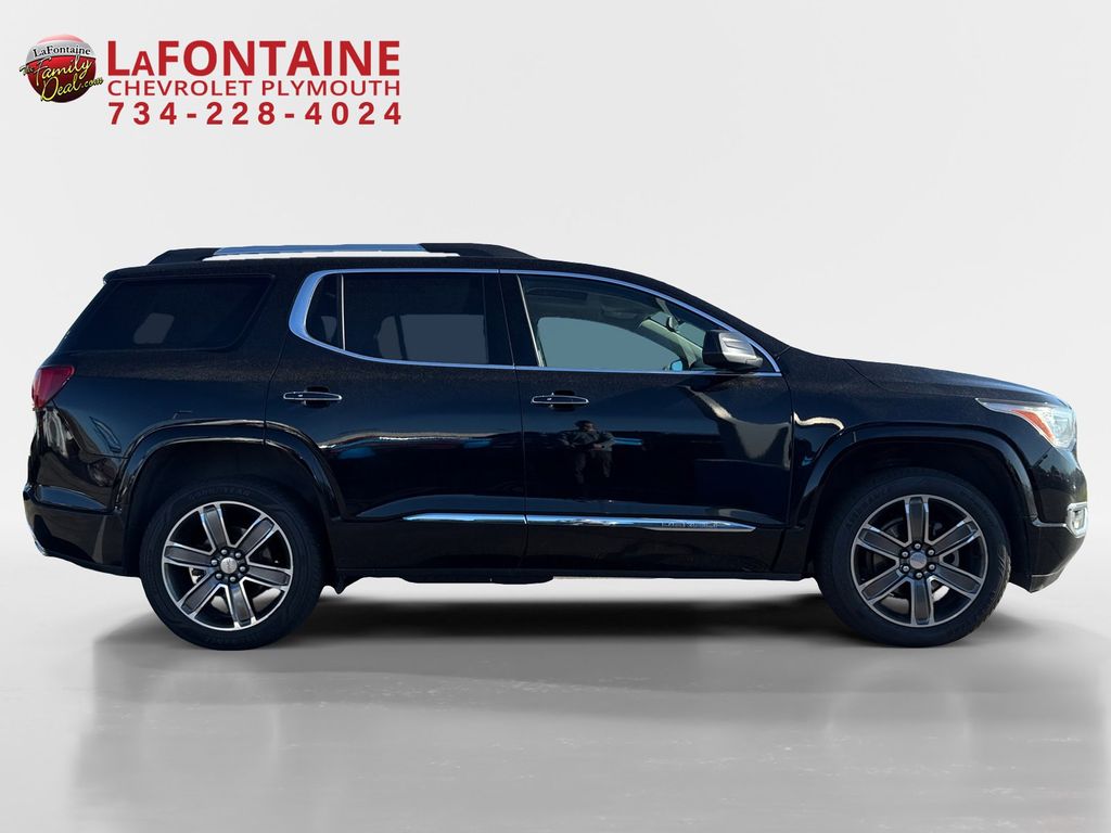 2018 GMC Acadia Denali 8