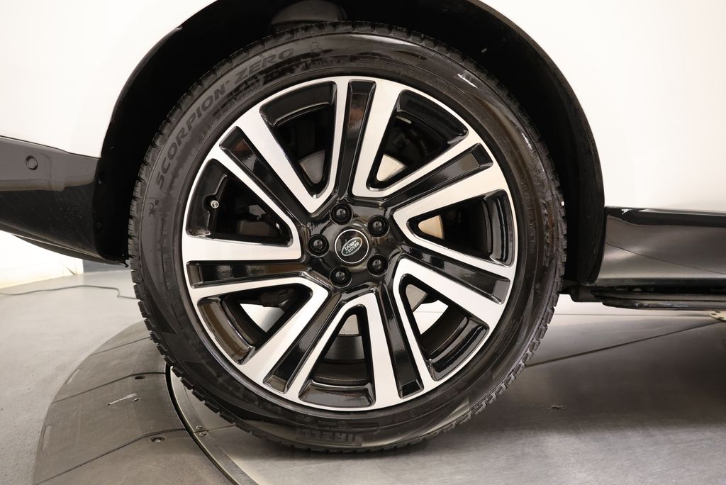 Thumbnail: 2023 Land Rover Range Rover - 11