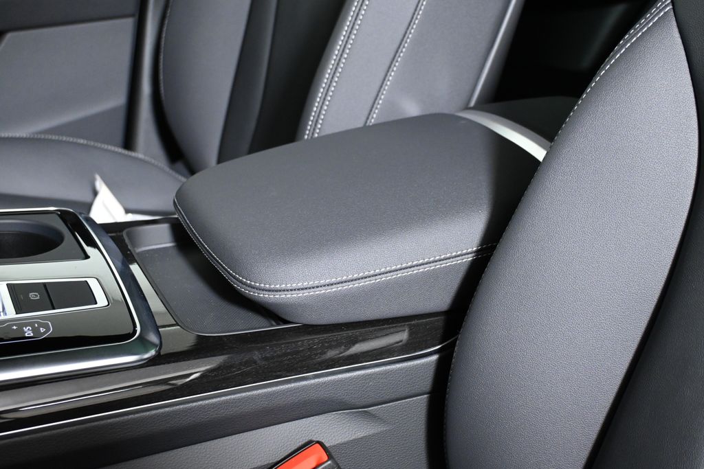 Thumbnail: 2025 Audi Q7 - 25