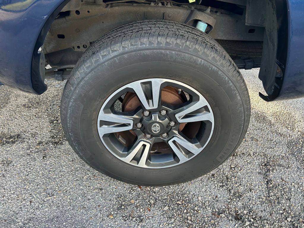 Thumbnail: 2007 Toyota Tacoma - 9