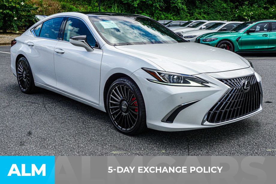 Used 2024 White Lexus 350 image 4