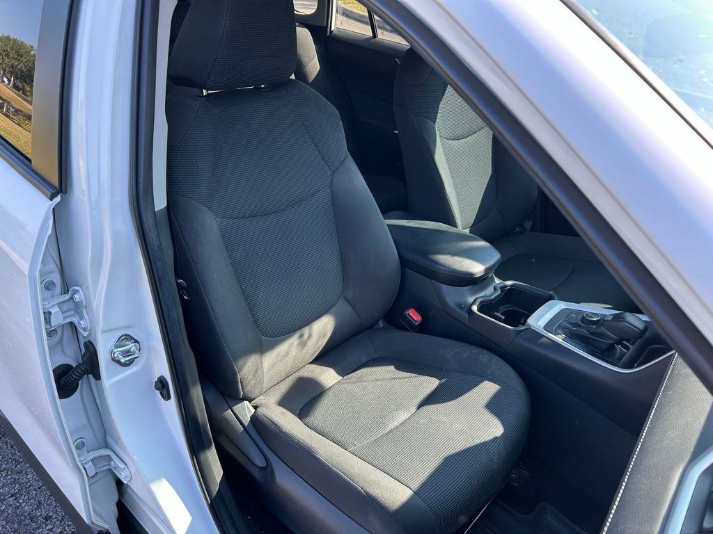 Thumbnail: 2025 Toyota RAV4 - 14