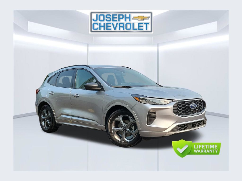 Silver Metallic 2024 Ford Escape SUV / Crossover Front-Wheel Drive 8-Speed Automatic