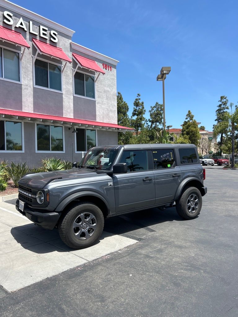 Gray Metallic 2025 Ford Bronco Big Bend 4-Door 4WD SUV / Crossover Four-Wheel Drive Automatic