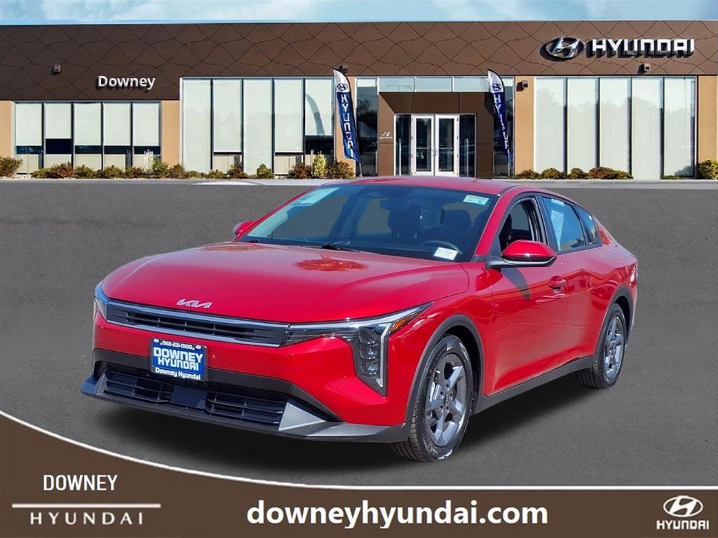 Currant Red 2025 Kia K4 Sedan Front-Wheel Drive Continuously Variable Transmission