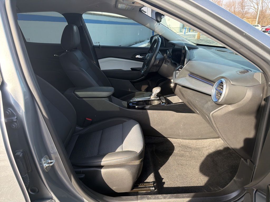 Thumbnail: 2024 Chevrolet Trax - 24