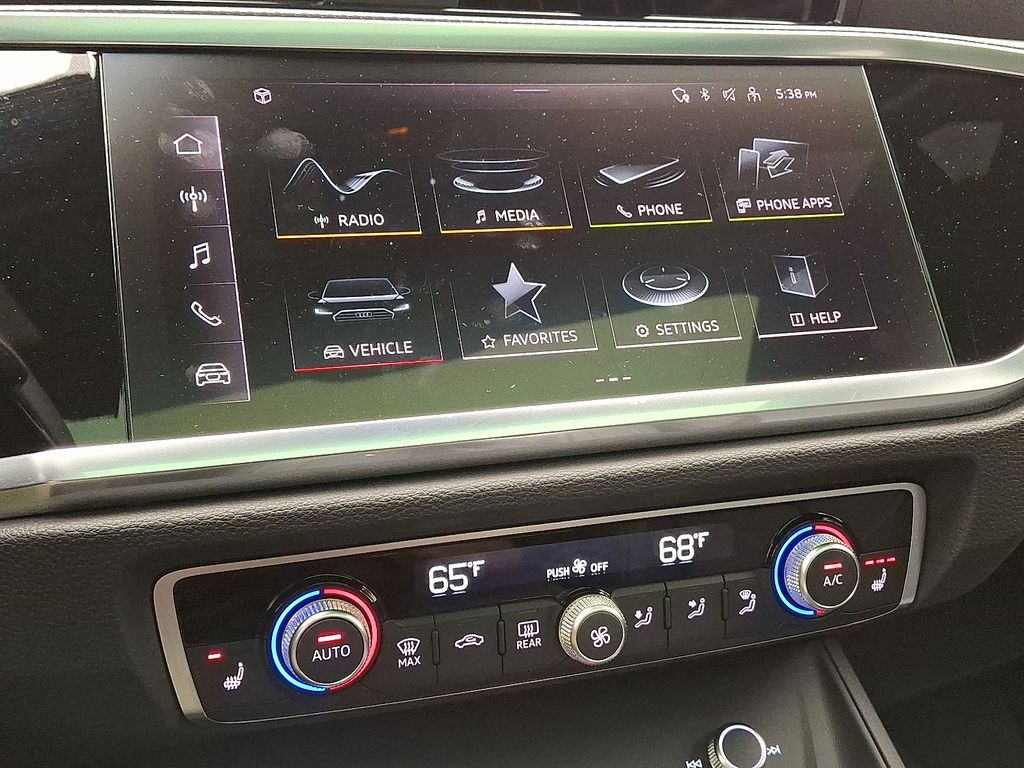 2025 Audi Q3  11