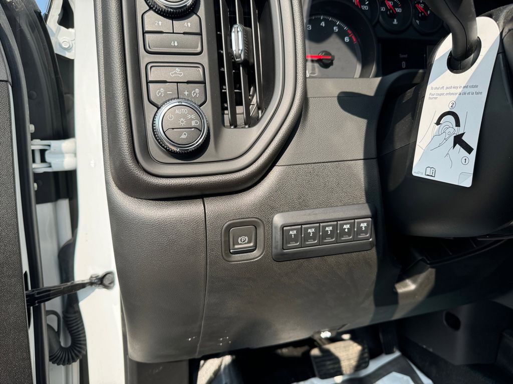 2023 GMC Sierra 2500HD Pro 10