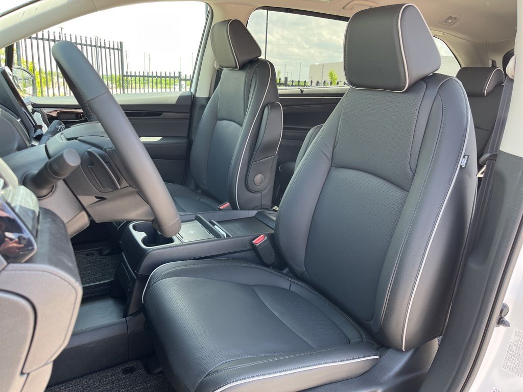 Thumbnail: 2026 Honda Odyssey - 14