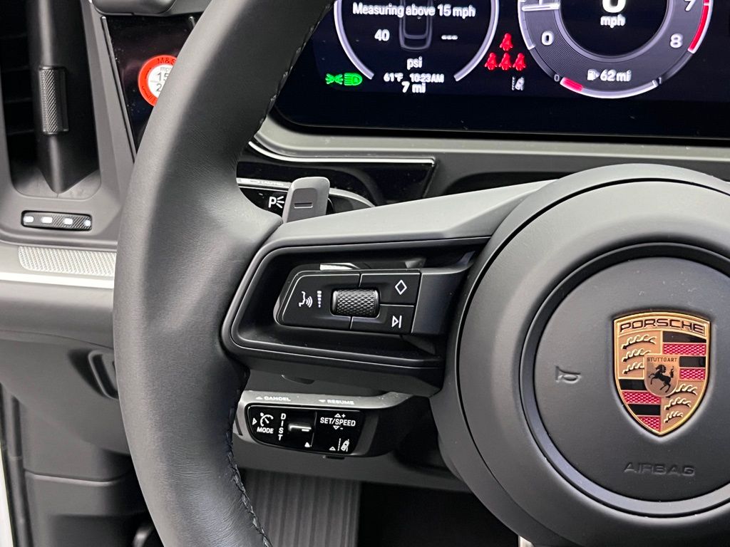 Thumbnail: 2025 Porsche  - 13
