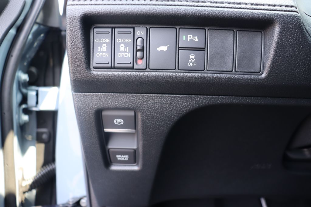 Thumbnail: 2026 Honda Odyssey - 32