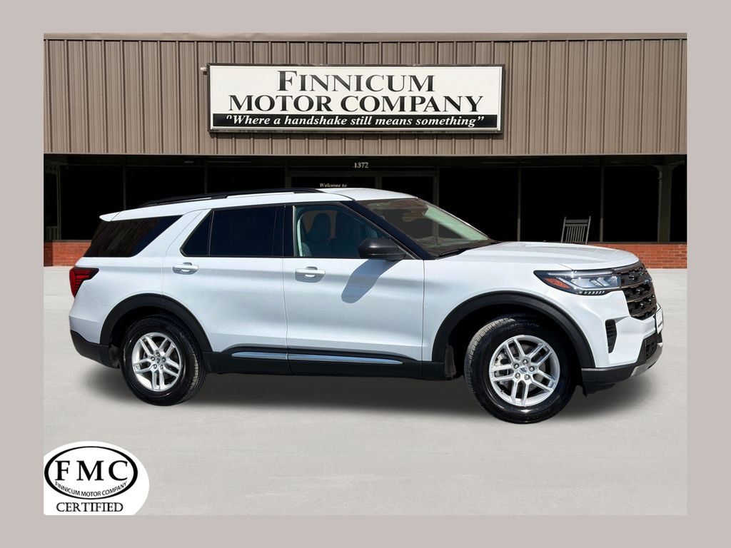 Space White Metallic 2025 Ford Explorer Active RWD SUV / Crossover Rear-Wheel Drive Automatic