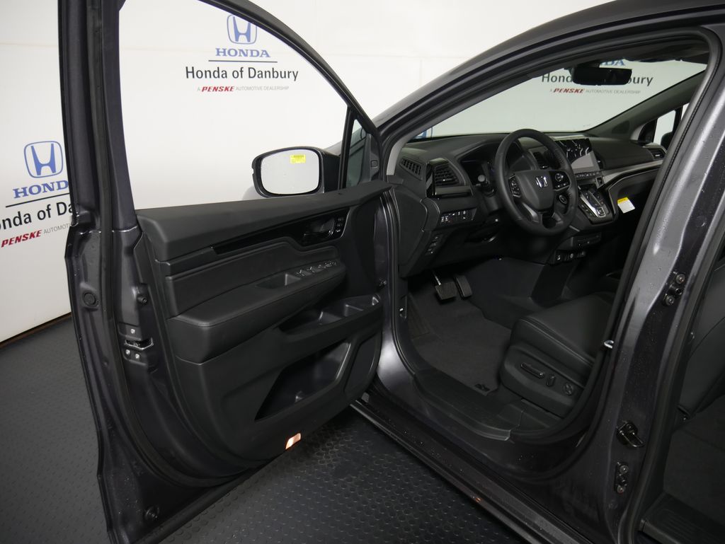 Thumbnail: 2026 Honda Odyssey - 9