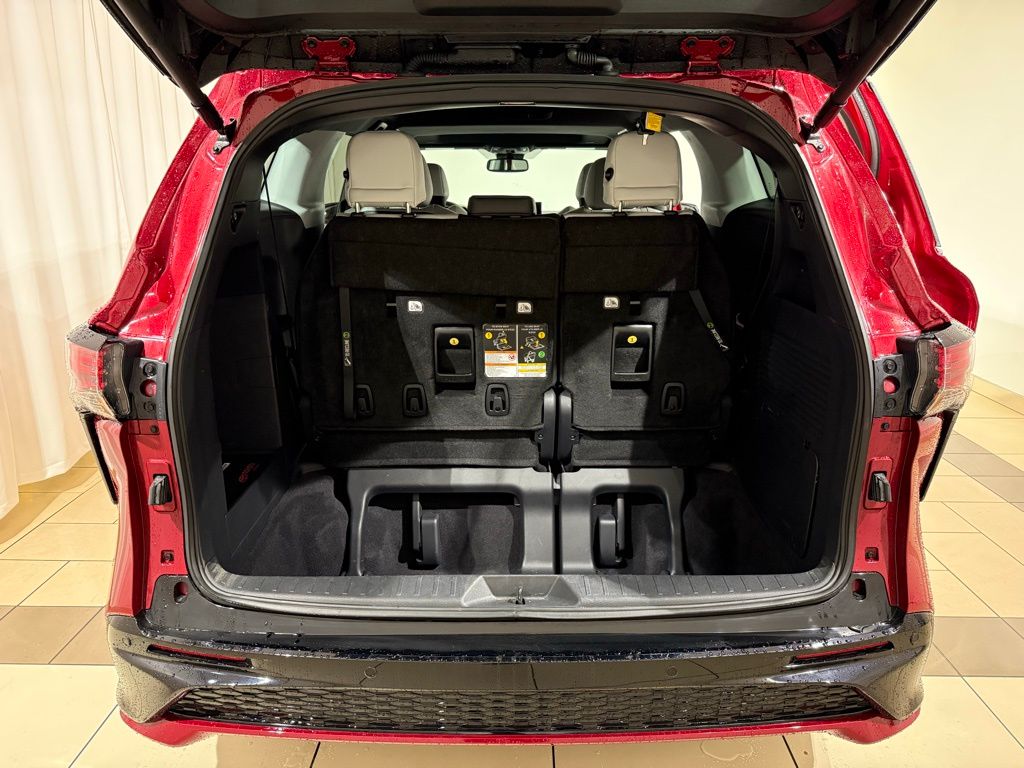 Thumbnail: 2025 Toyota Sienna - 10