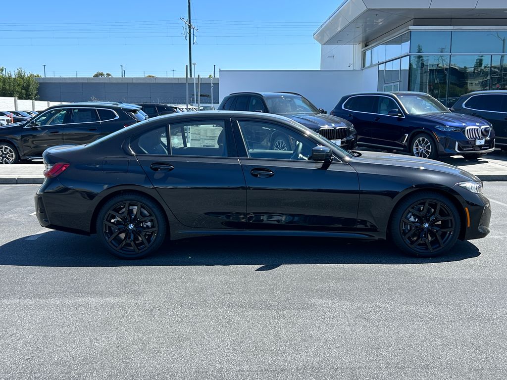 Thumbnail: 2026 BMW 3 Series - 6