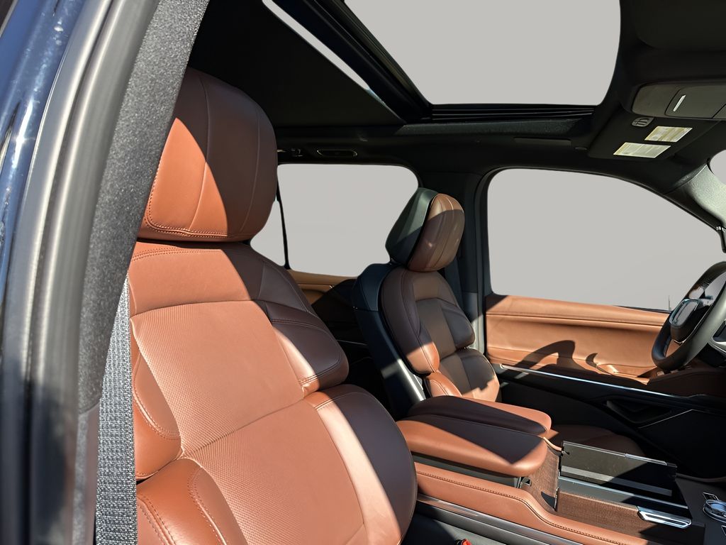 Used Car 2025 Lincoln Navigator  Reserve For Sale Under $100,000 In Austin, Texas