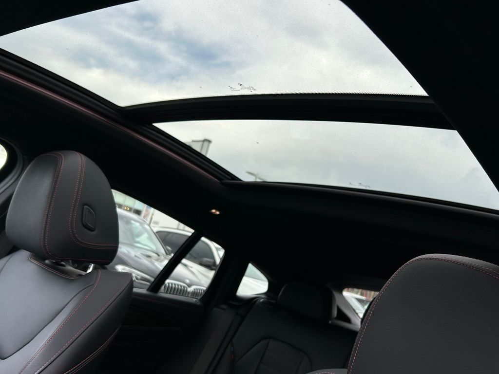 Thumbnail: 2020 BMW X4 - 16