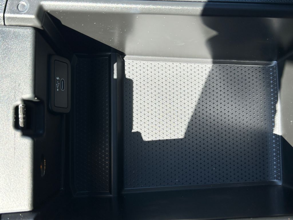 Thumbnail: 2021 BMW 3 Series - 28