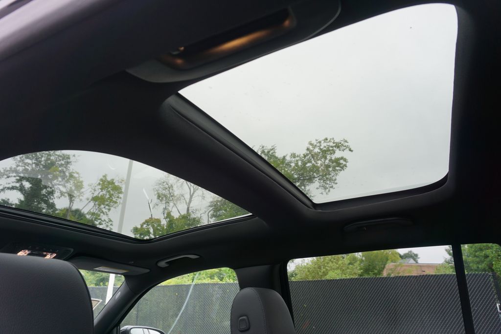 Thumbnail: 2025 Mercedes-Benz GLB - 16