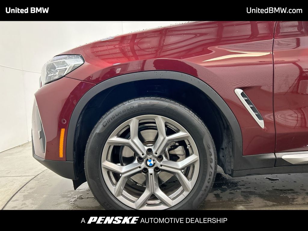 Thumbnail: 2025 BMW X4 - 10