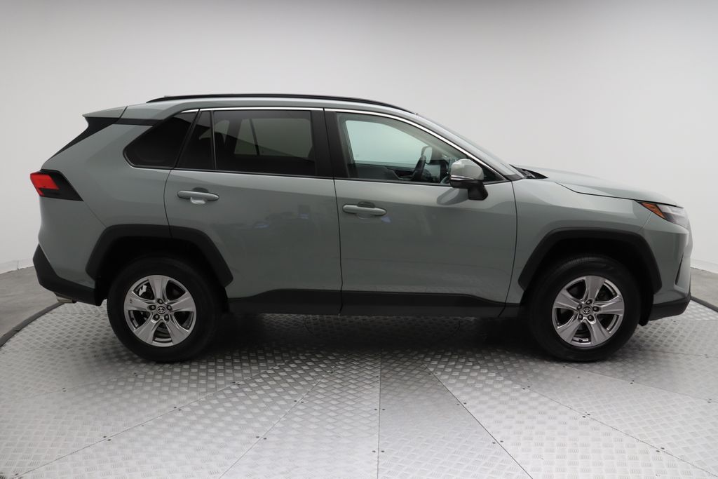 2023 Toyota RAV4 XLE 7